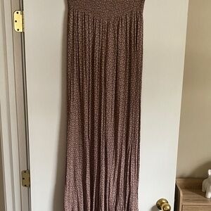 Rokoko flowy pants size L brow with white flowers on them